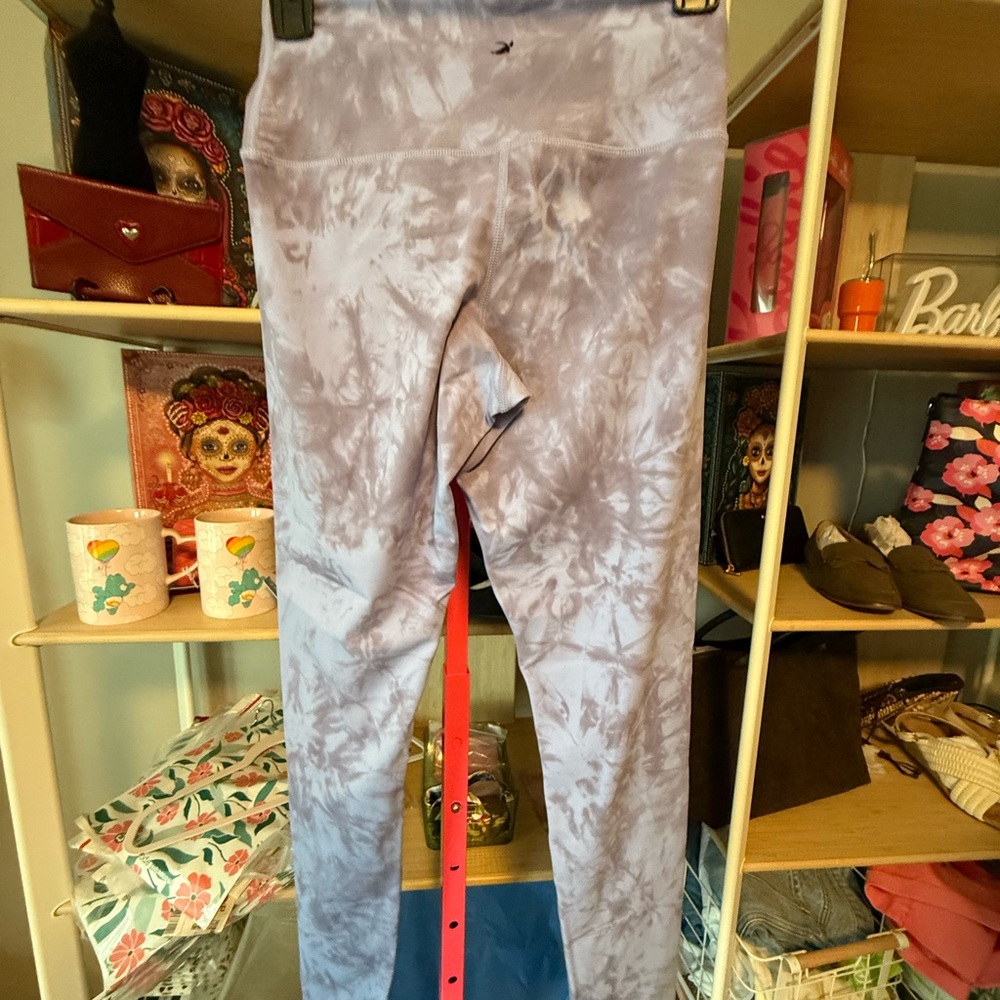 Glyder Lavender Tie-Dye Leggings size medium GUC - Picture 4 of 5